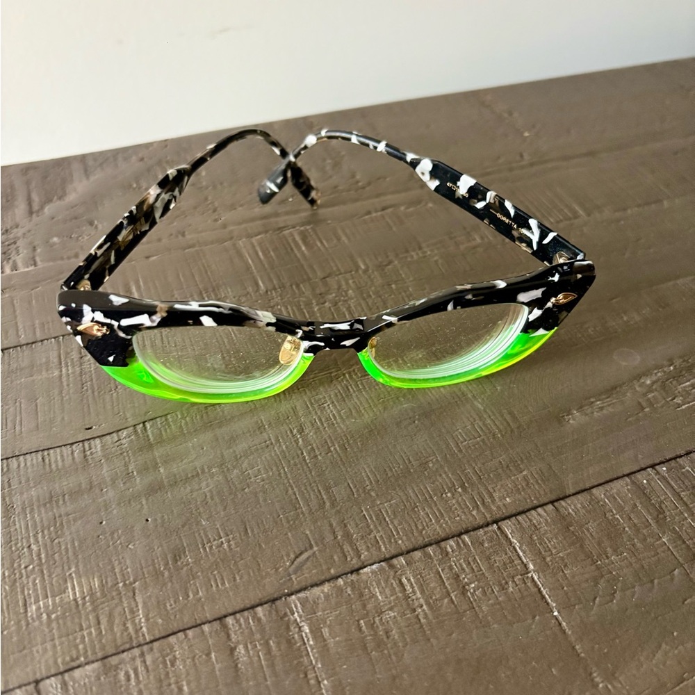Boutique Green and Black Cat-Eye Eyewear - Picture 8 of 8